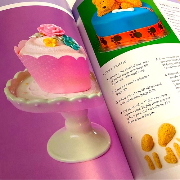 The Complete Photo Guide to Cake Decorating Book - Picture 8 of 9